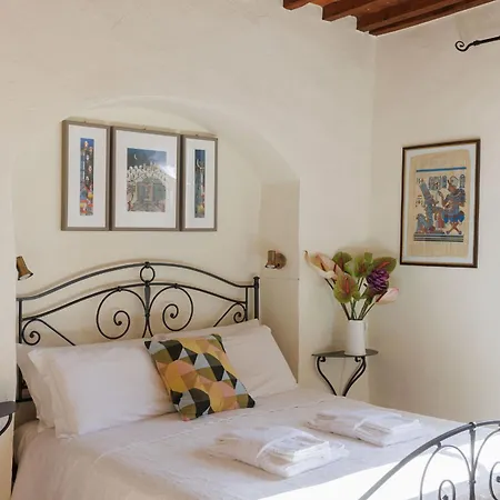 Casa Monteverdi Apartment Cortona